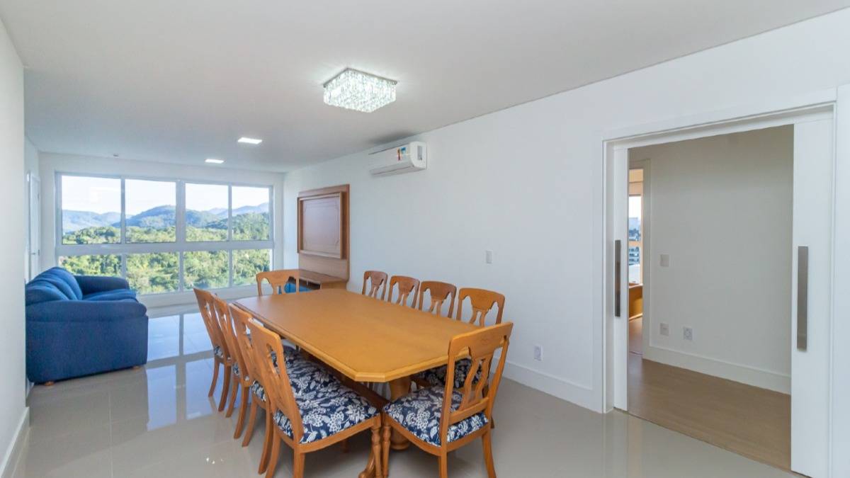 Apartamento com 4 suítes no Mirante das Águas na Barra Sul em Balneário Camboriú