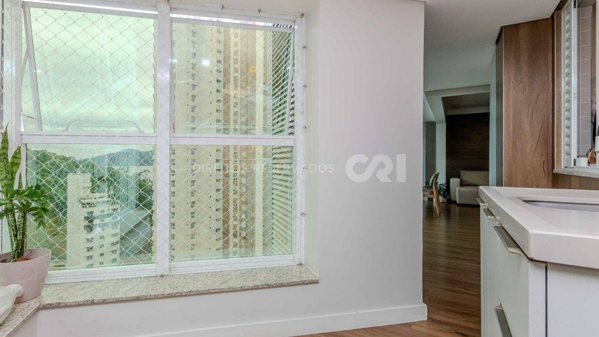 Apartamento a venda mobiliado com 3 suítes no Bellas Artes no Pioneiros em Balneário Camboriú