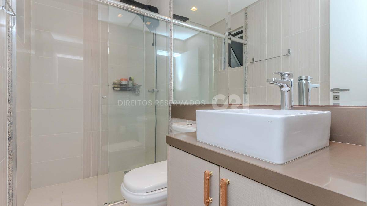 Apartamento a venda mobiliado com 3 suítes no Bellas Artes no Pioneiros em Balneário Camboriú