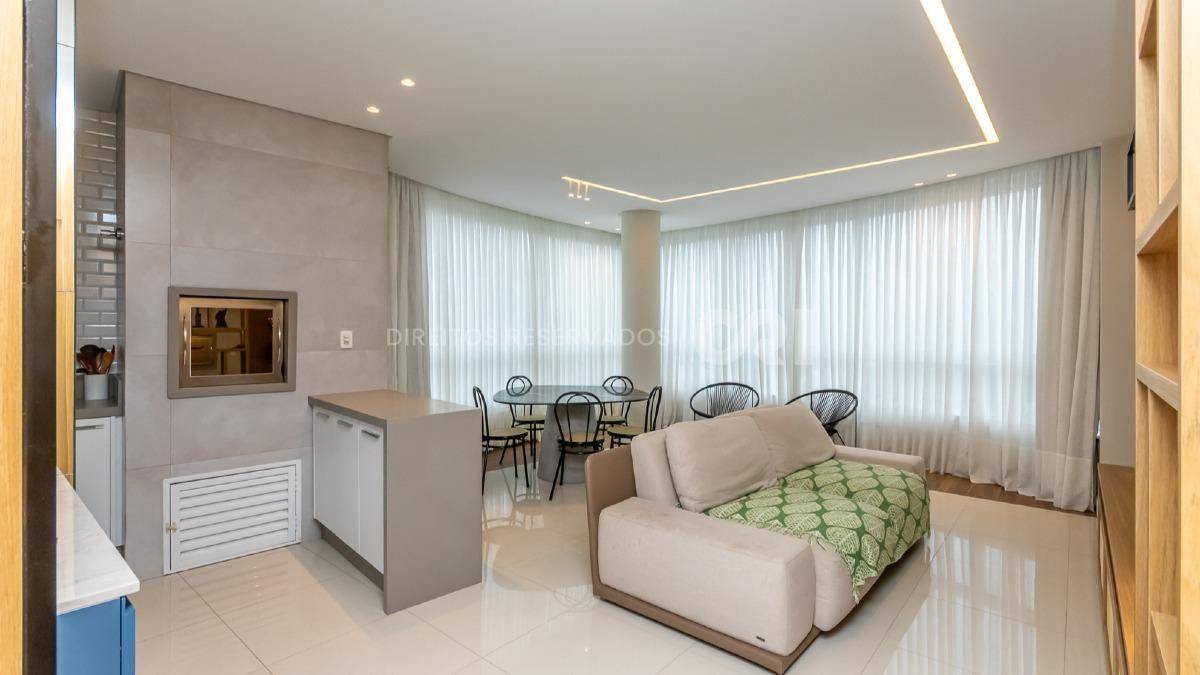 Apartamento com 3 suítes no Edifício Brava Premium na Praia Brava de Itajaí