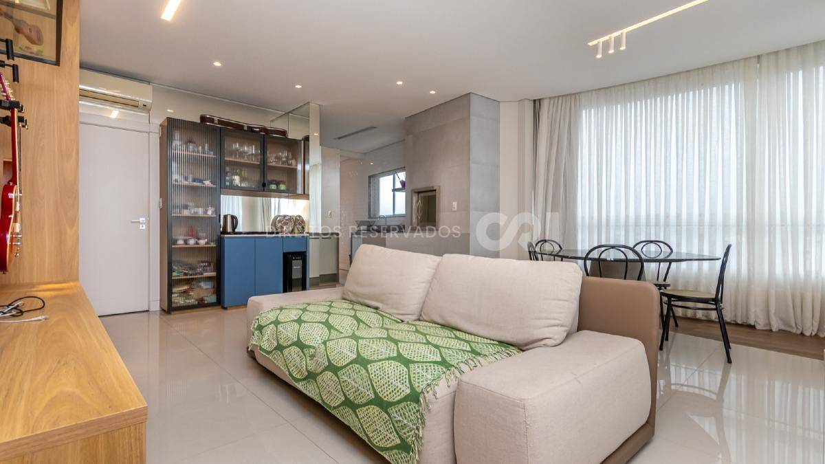 Apartamento com 3 suítes no Edifício Brava Premium na Praia Brava de Itajaí