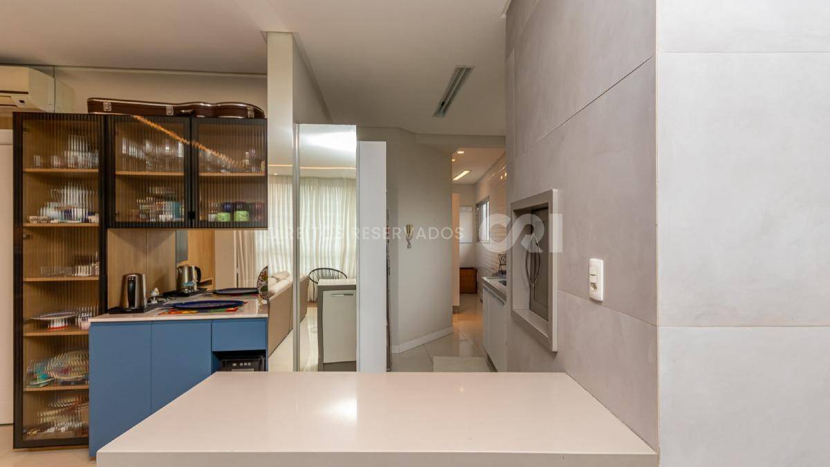 Apartamento com 3 suítes no Edifício Brava Premium na Praia Brava de Itajaí