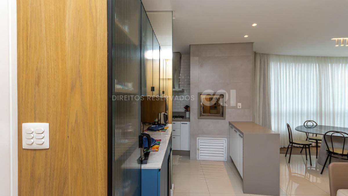 Apartamento com 3 suítes no Edifício Brava Premium na Praia Brava de Itajaí