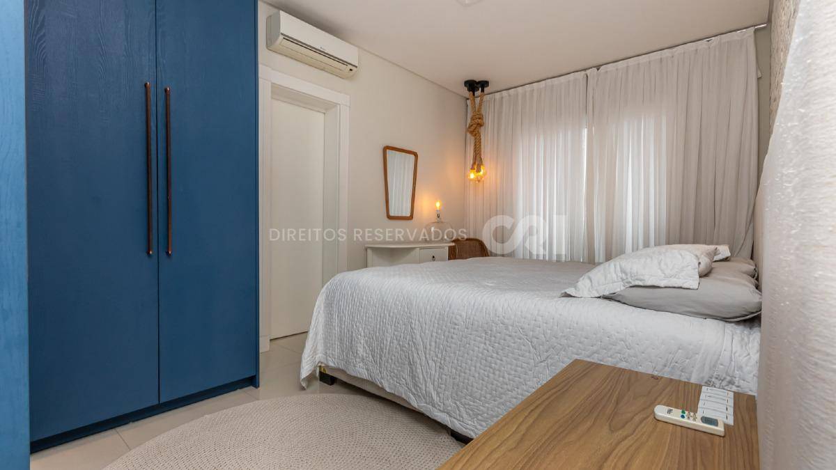 Apartamento com 3 suítes no Edifício Brava Premium na Praia Brava de Itajaí
