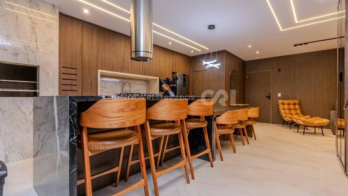 Apartamento com 2 suítes na Ilha de Maui Residence na Praia Brava em Itajaí