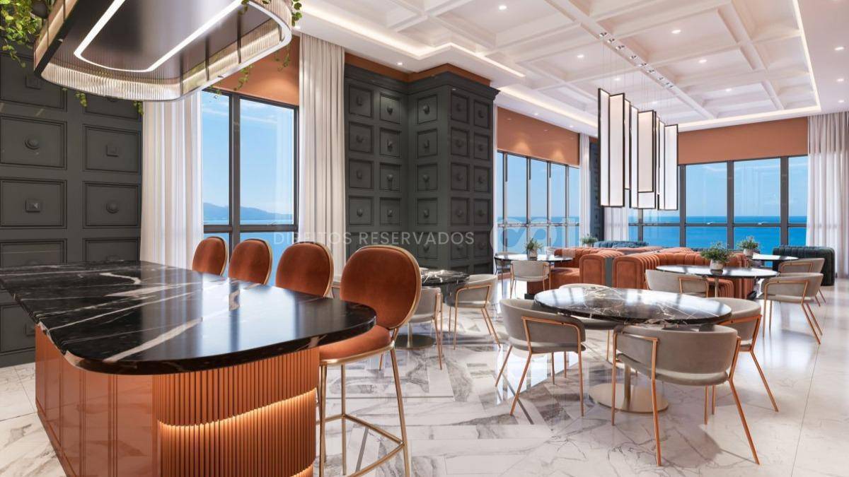 Penthouse com 4 suítes no edifício SalzBurgo na Meia Praia em Itapema