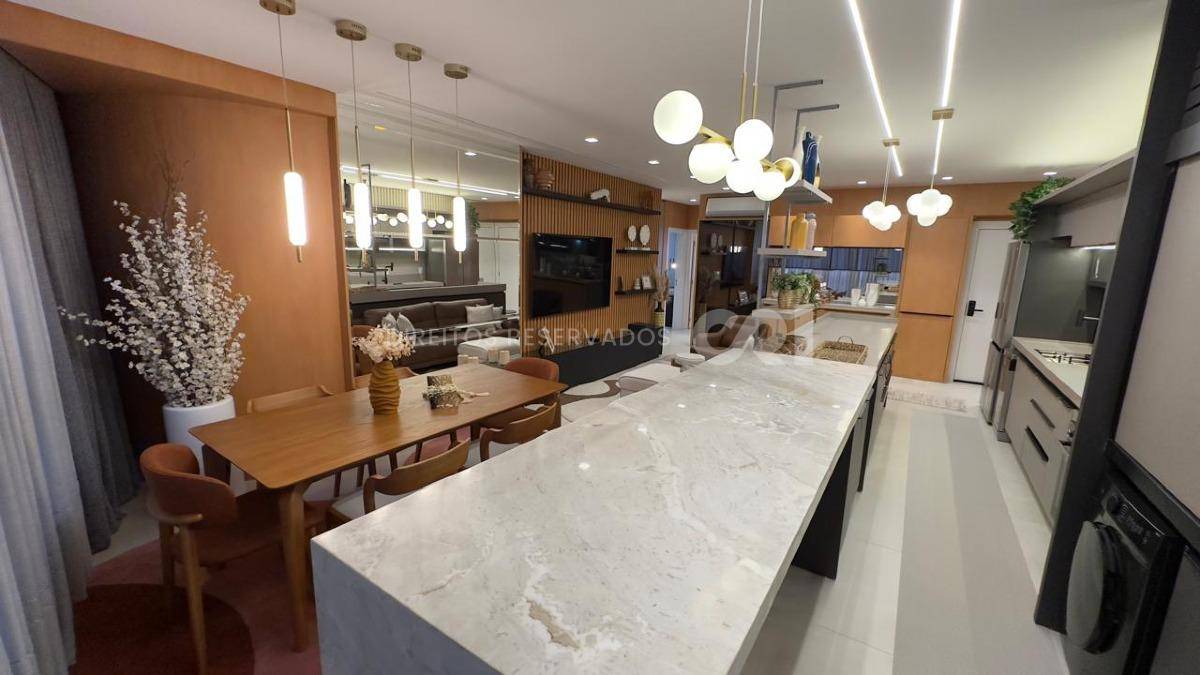 Apartamento com 3 suítes e 2 vagas no Edifício Pleniluni na Meia Praia em Itapema