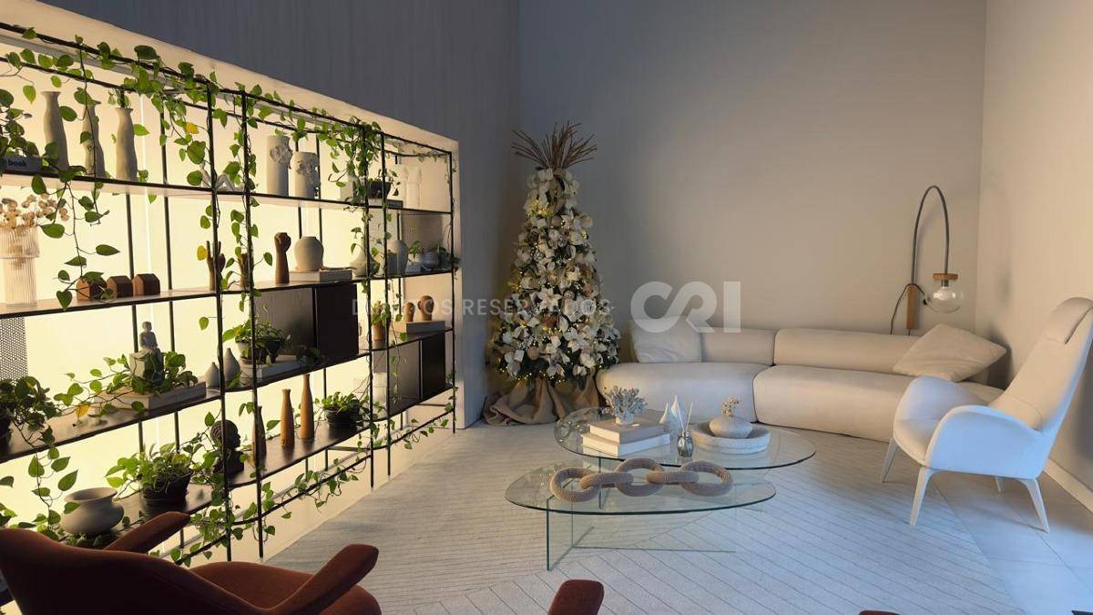 Apartamento com 3 suítes e 2 vagas no Edifício Pleniluni na Meia Praia em Itapema