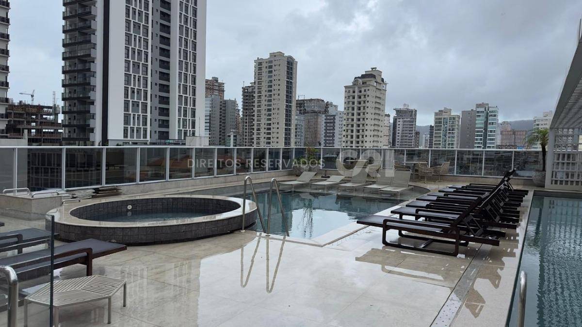 Apartamento com 3 suítes e 2 vagas no Edifício Pleniluni na Meia Praia em Itapema