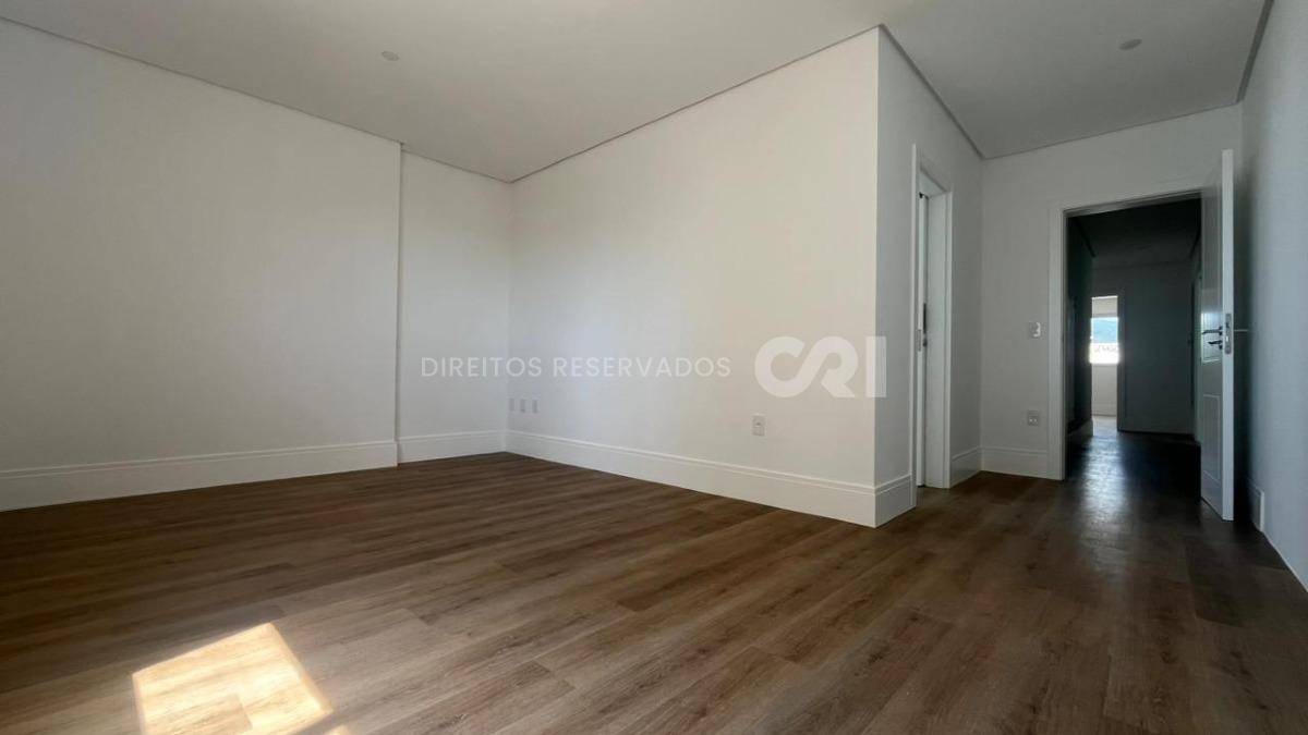 Apartamento com 4 suítes no Residencial Ristretto no Canto da Praia em Itapema