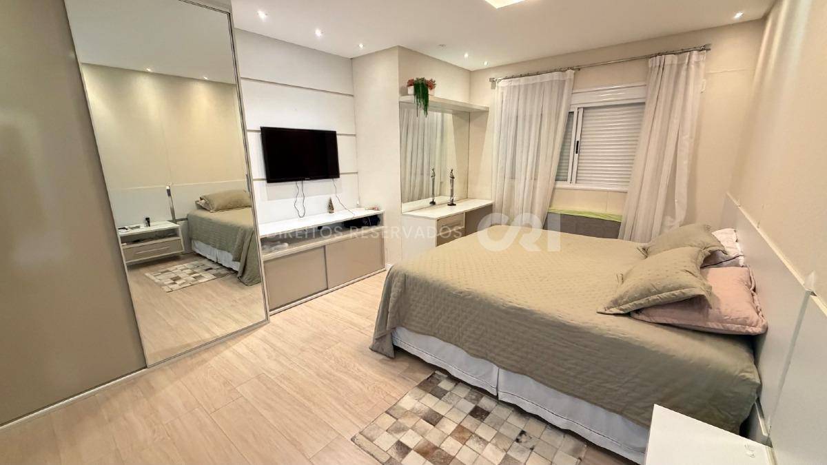 Apartamento com 3 suítes 185m² no Mar das Arábias na Meia Praia em Itapema