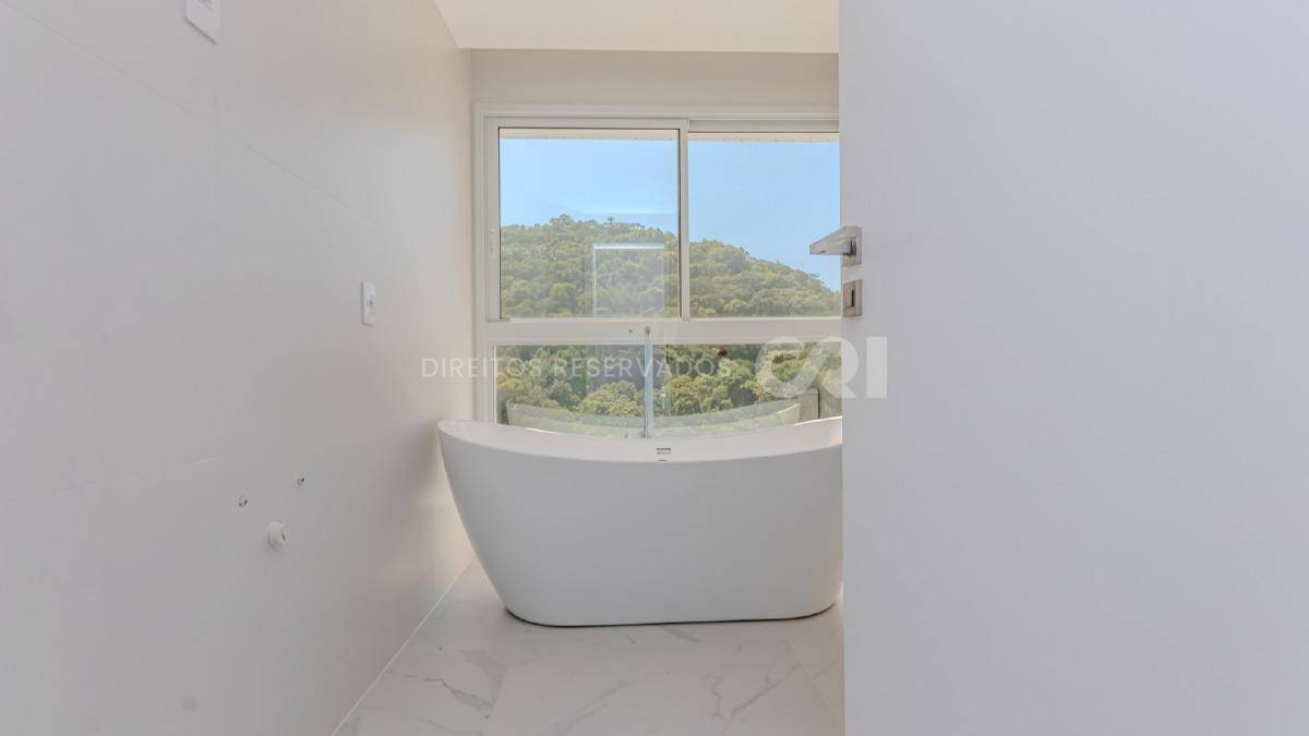 Apartamento com 4 suítes no Blue Coast Tower no Pioneiros em Balneário Camboriú