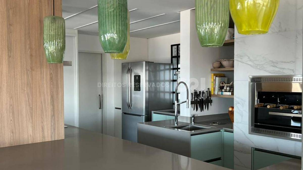 Apartamento com 3 suítes no Residencial Brava Arts na Praia Brava em Itajaí