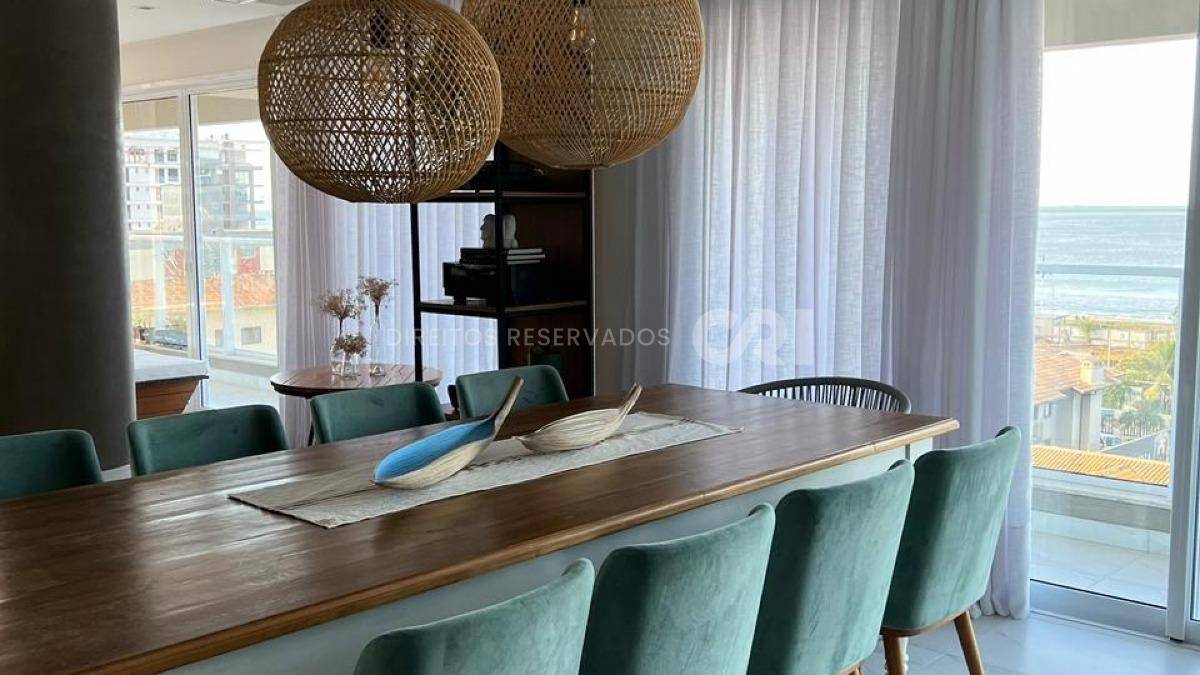 Apartamento com 3 suítes no Residencial Brava Arts na Praia Brava em Itajaí
