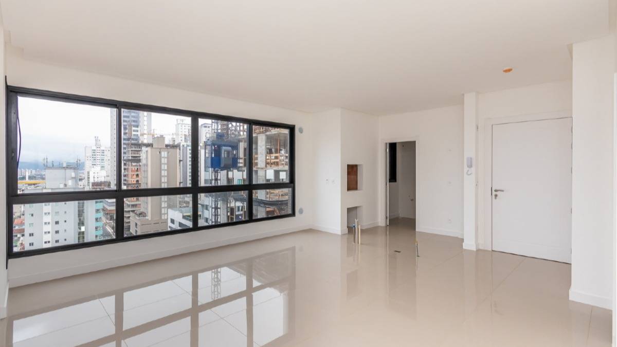 Apartamento com 3 suítes no Edifício Porto Rotterdam no Centro, Balneário Camboriú