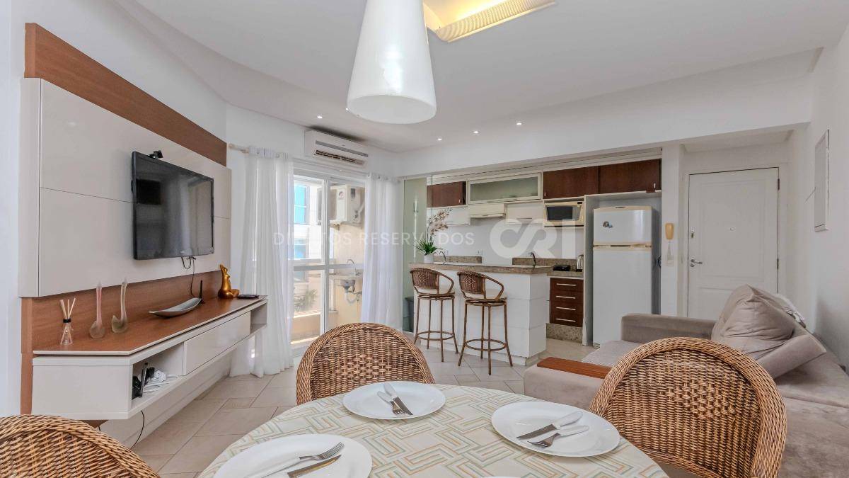 Apartamento no Edifício Marquês de Olinda no Centro de Balneário Camboriú