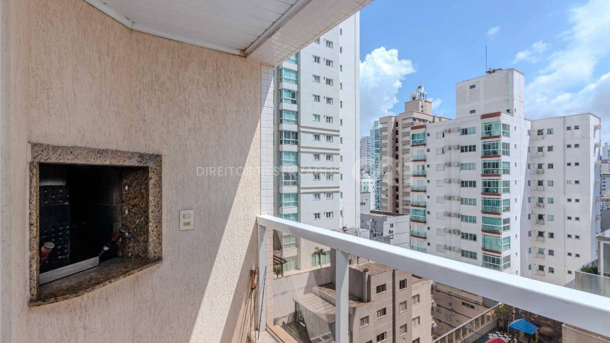 Apartamento no Edifício Marquês de Olinda no Centro de Balneário Camboriú