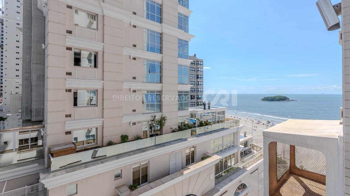 Apartamento no Edifício Marquês de Olinda no Centro de Balneário Camboriú