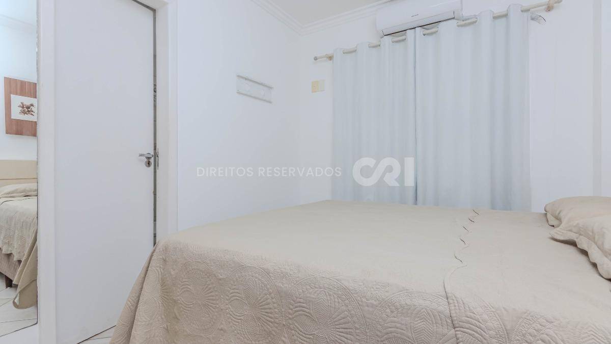 Apartamento no Edifício Marquês de Olinda no Centro de Balneário Camboriú