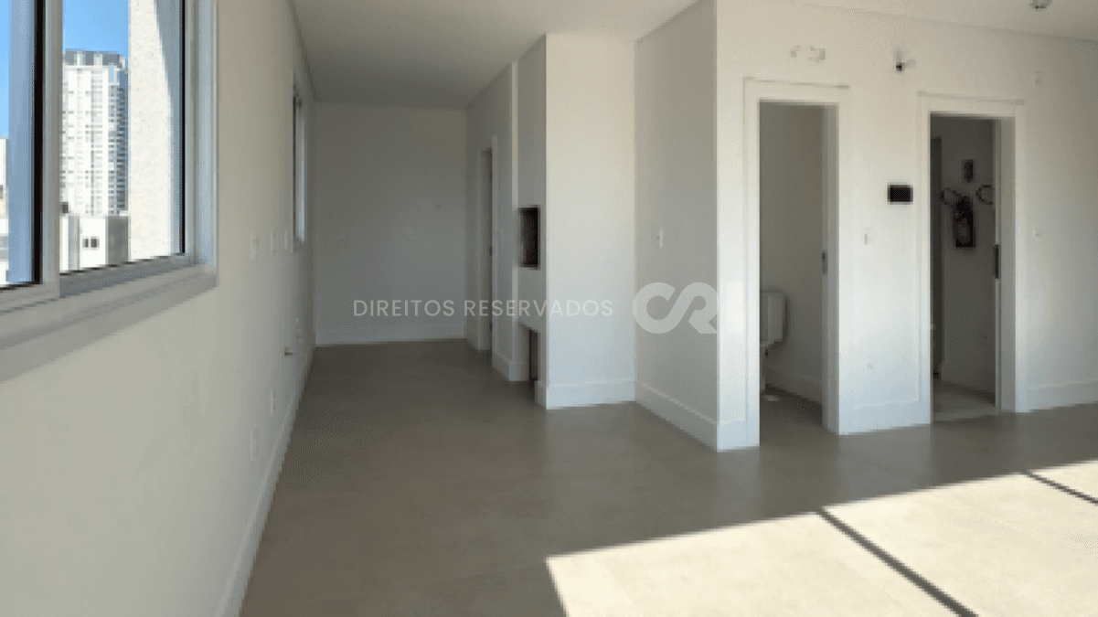 Apartamento com 3 suítes no Residencial San Telmo no Centro de Balneário Camboriú