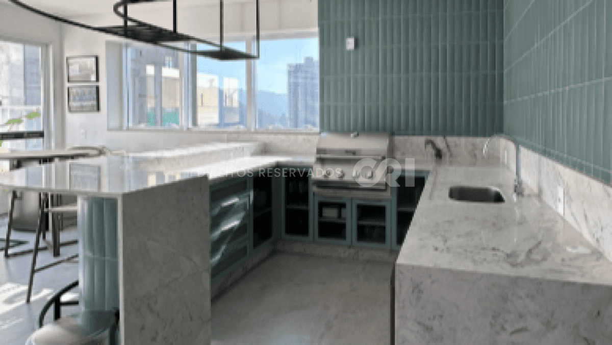 Apartamento com 3 suítes no Residencial San Telmo no Centro de Balneário Camboriú