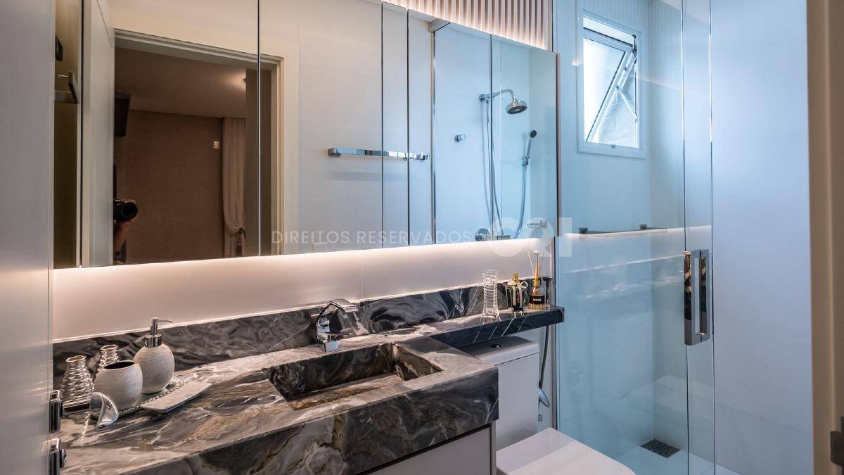 Apartamento com 3 suítes no Edifício Hamptons Village na Barra Sul de Balneário Camboriú