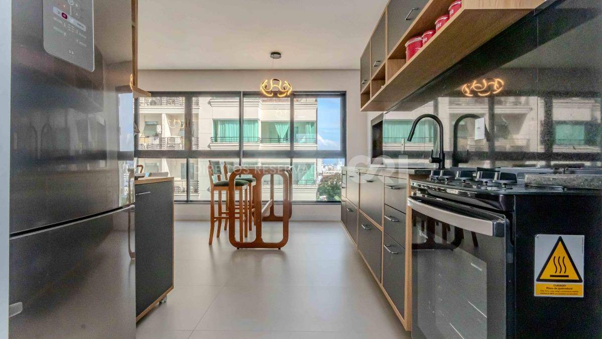 Apartamento com 3 suítes no Edifício Tierra del Sol no Centro de Balneário Camboriú