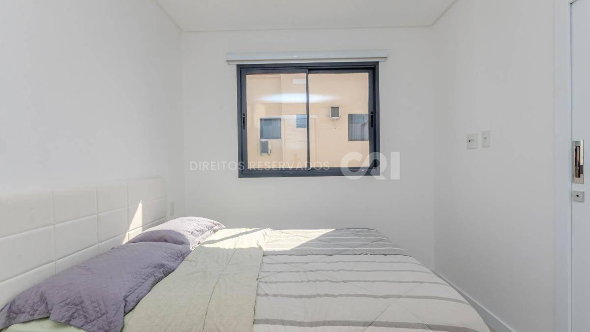 Apartamento com 3 suítes no Edifício Tierra del Sol no Centro de Balneário Camboriú