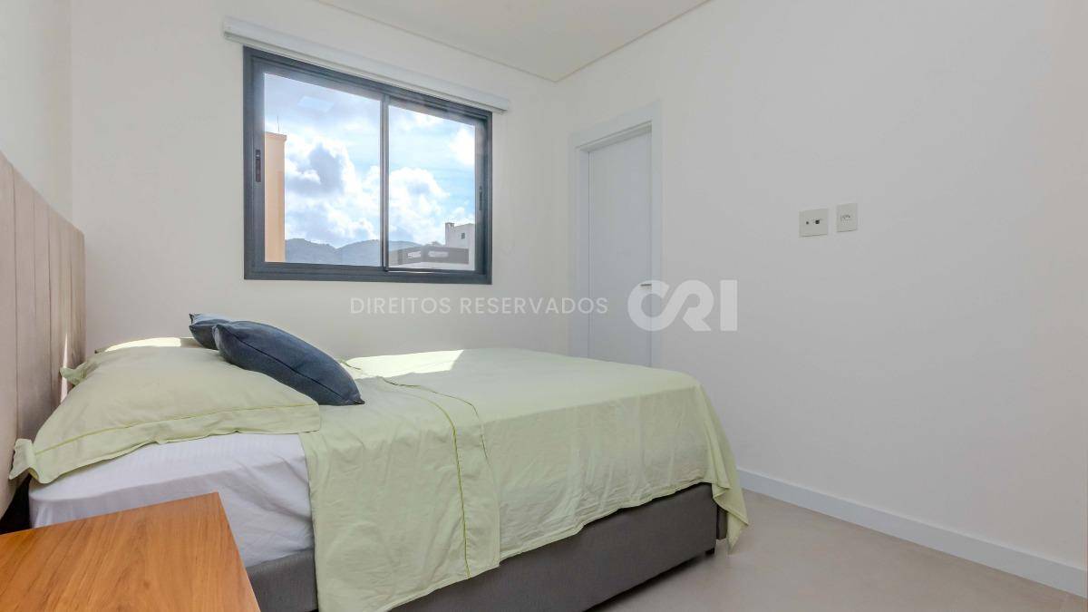 Apartamento com 3 suítes no Edifício Tierra del Sol no Centro de Balneário Camboriú