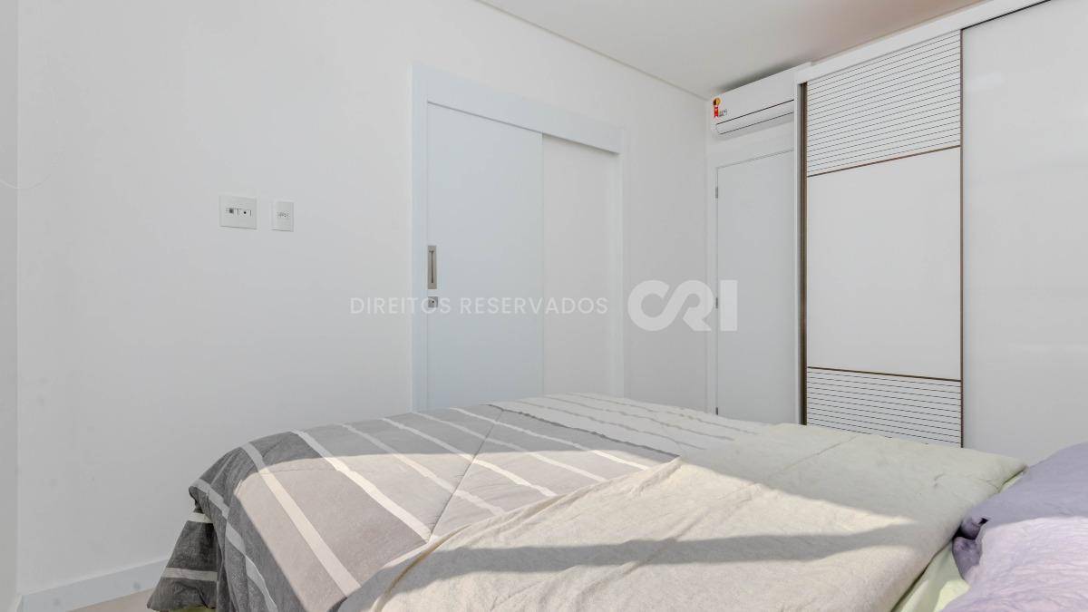Apartamento com 3 suítes no Edifício Tierra del Sol no Centro de Balneário Camboriú