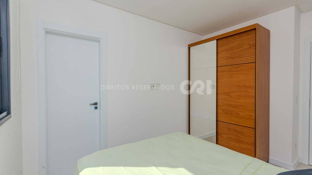 Apartamento com 3 suítes no Edifício Tierra del Sol no Centro de Balneário Camboriú