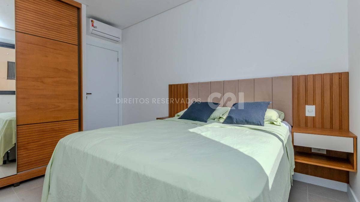 Apartamento com 3 suítes no Edifício Tierra del Sol no Centro de Balneário Camboriú