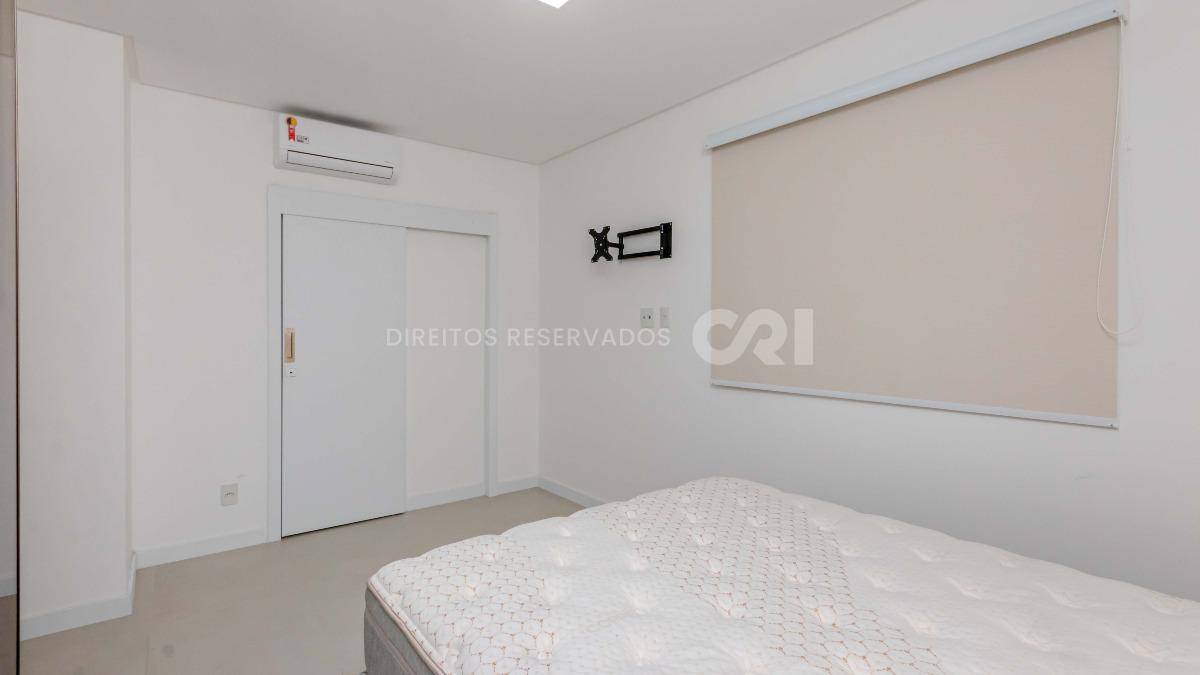 Apartamento com 3 suítes no Edifício Tierra del Sol no Centro de Balneário Camboriú