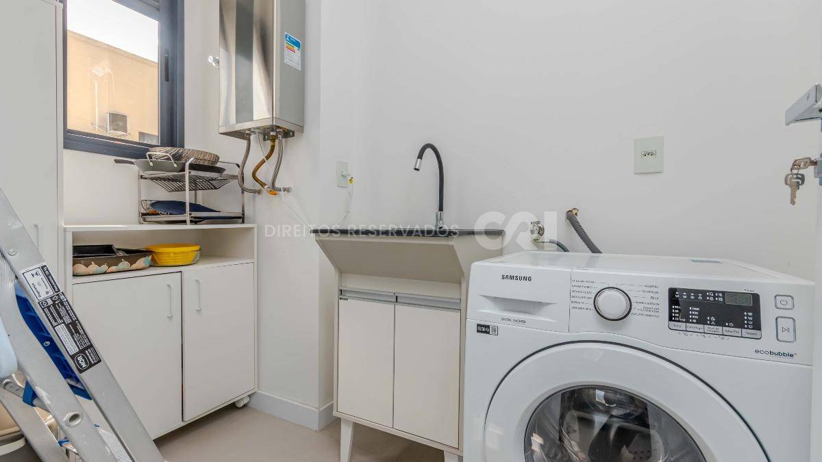 Apartamento com 3 suítes no Edifício Tierra del Sol no Centro de Balneário Camboriú
