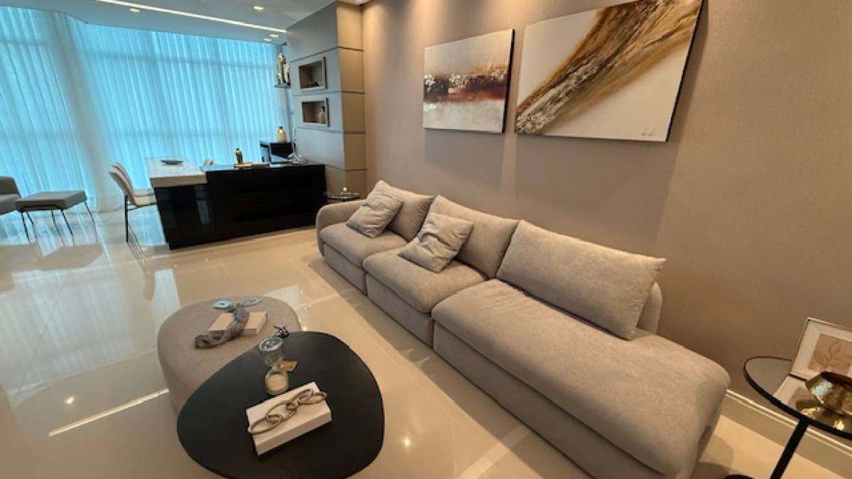 Apartamento com 3 suítes no Cartagena Residence no Centro de Balneário Camboriú