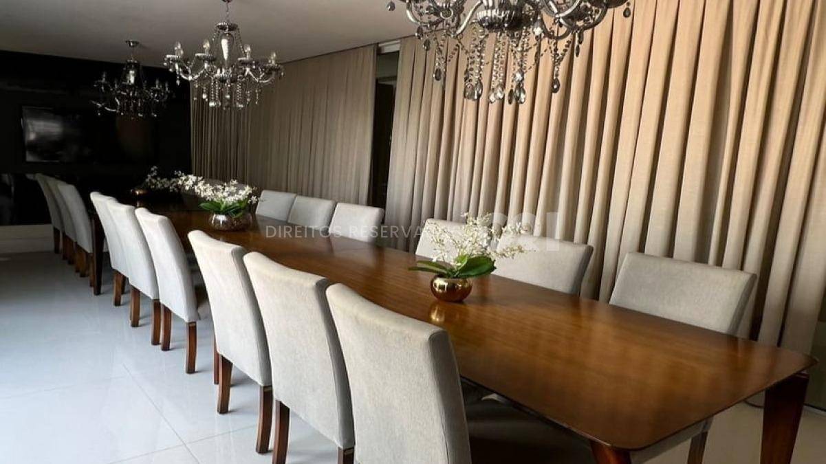 Apartamento com 3 suítes no Boulevard Brasil no Centro de Balneário Camboriú