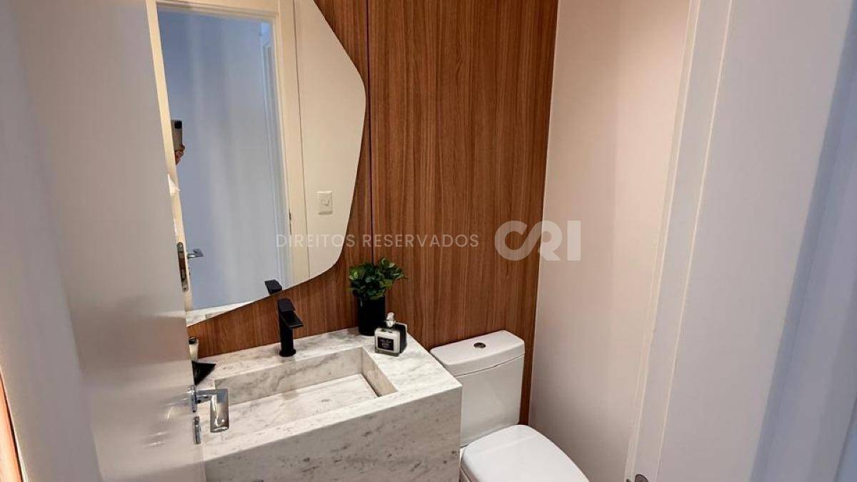 Apartamento com 3 suítes no Boulevard Brasil no Centro de Balneário Camboriú