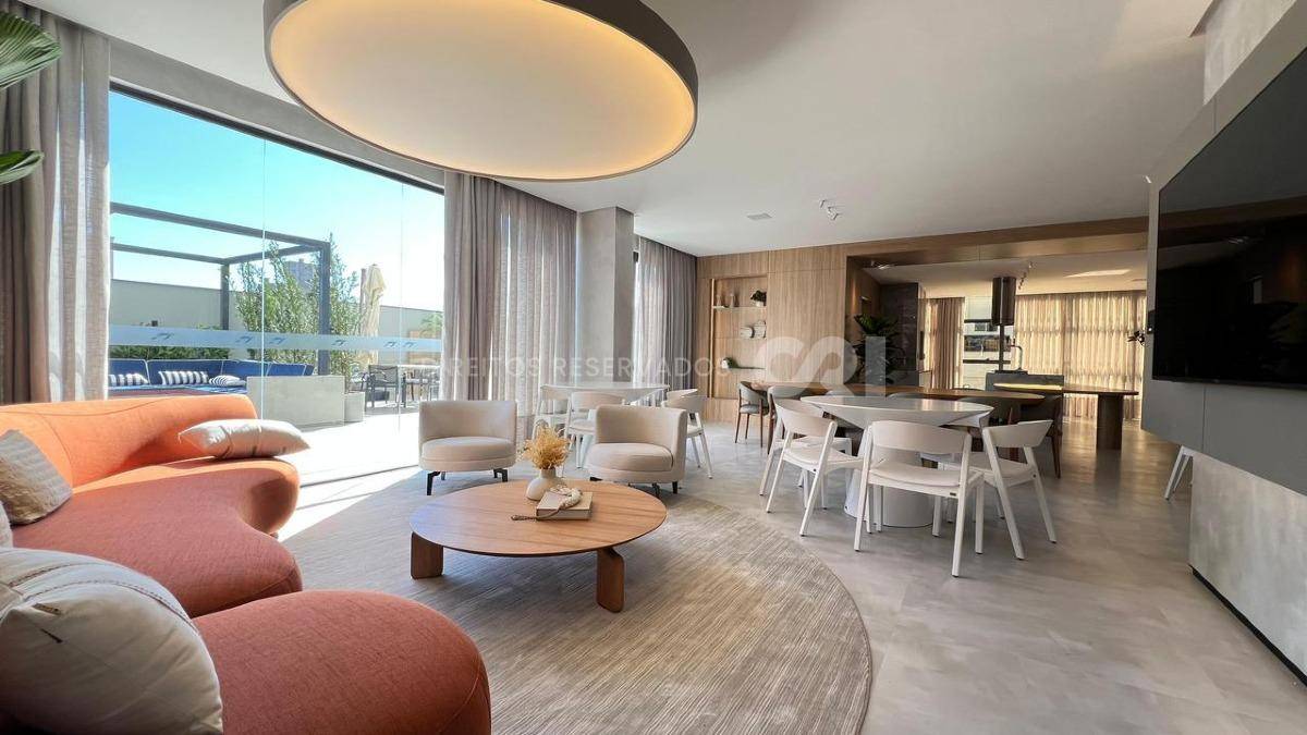 Apartamento com 3 suítes Villa Del Fiume na Meia Praia em Itapema