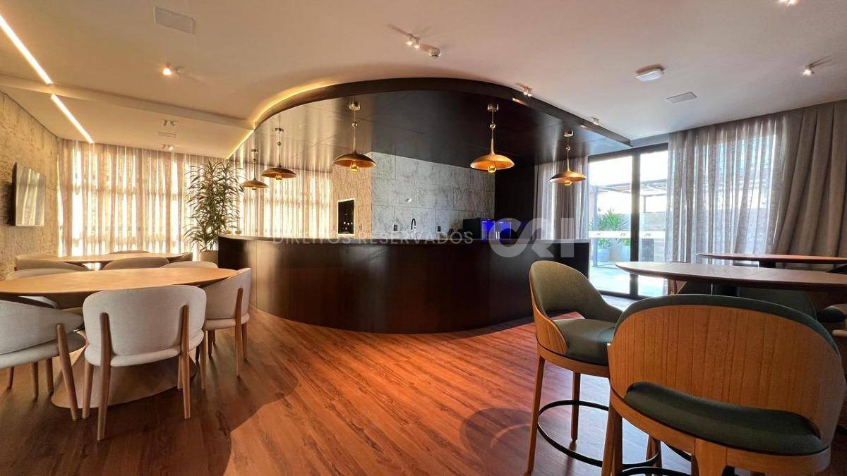 Apartamento com 3 suítes Villa Del Fiume na Meia Praia em Itapema