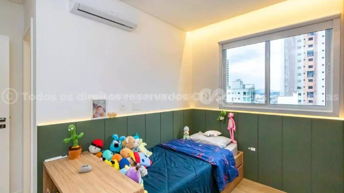 Cobertura com 4 suítes no Edifício Dresden no Centro de Balneário Camboriú