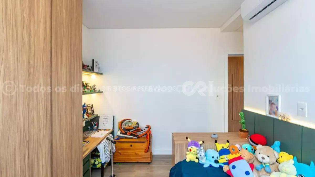 Cobertura com 4 suítes no Edifício Dresden no Centro de Balneário Camboriú