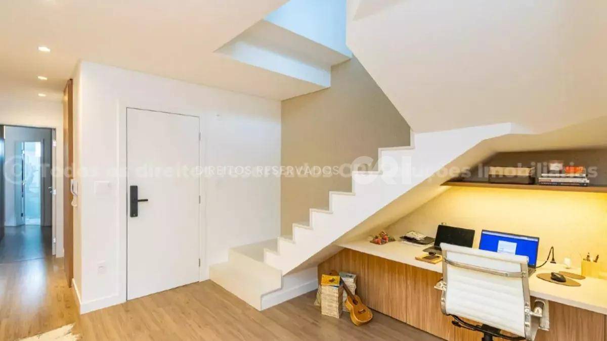 Cobertura com 4 suítes no Edifício Dresden no Centro de Balneário Camboriú