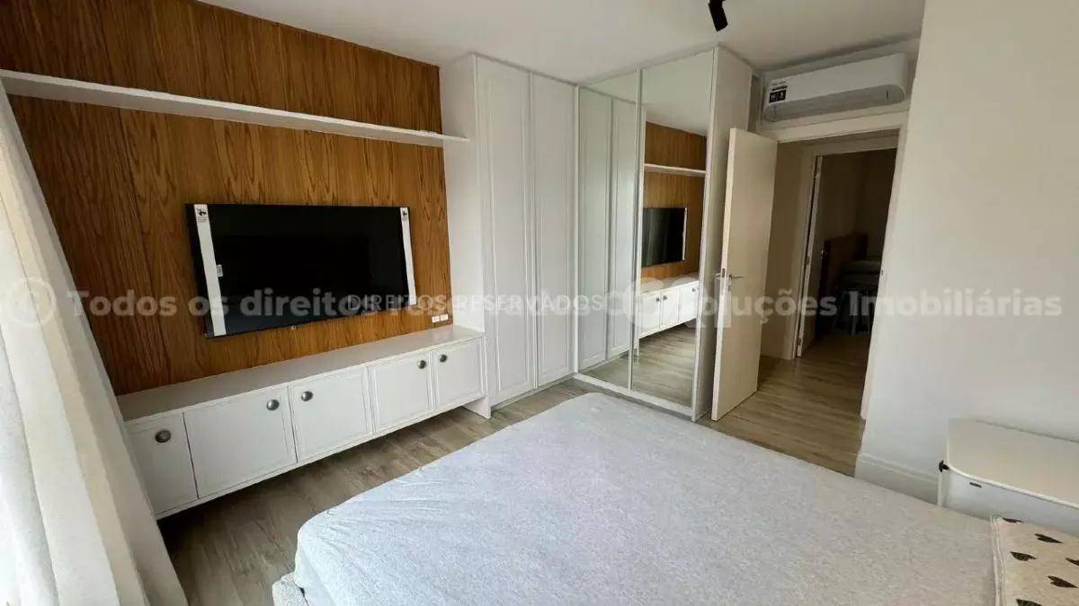 Apartamento com 3 suítes no Edifício Merithamon no Centro de Balneário Camboriú