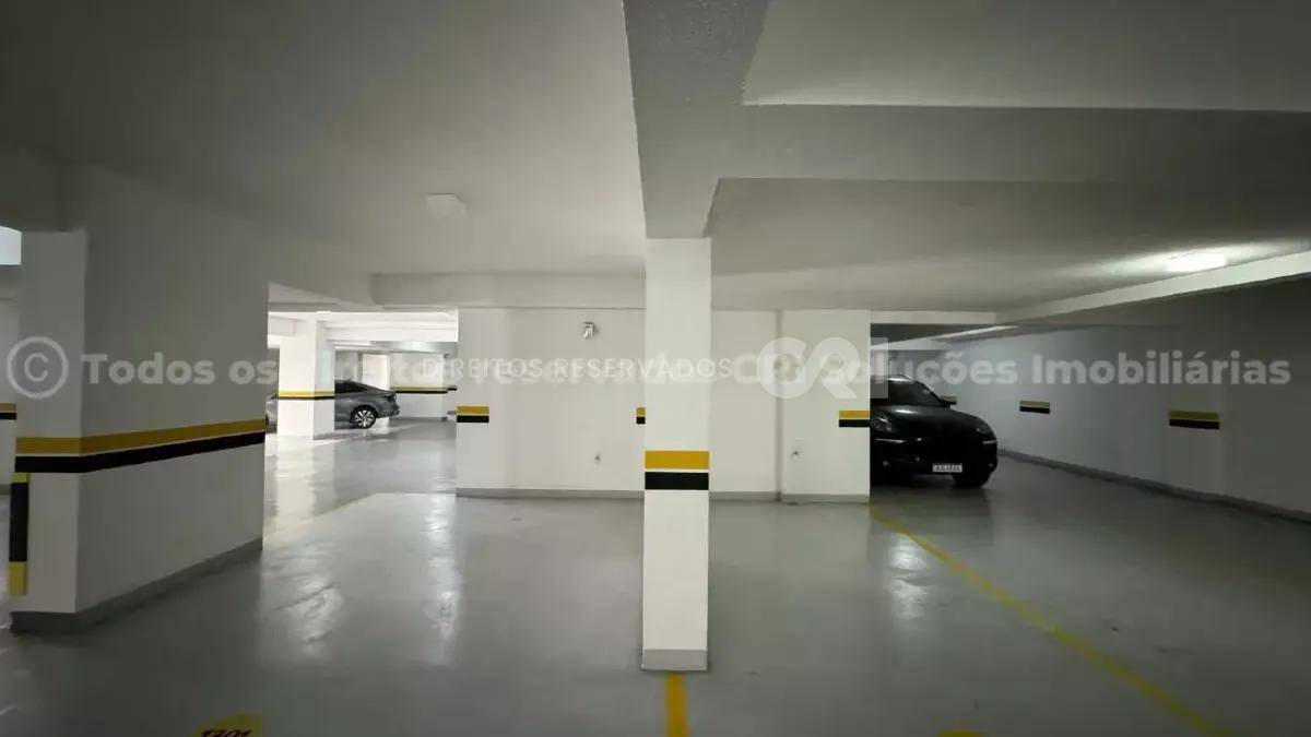 Apartamento com 3 suítes no Edifício Merithamon no Centro de Balneário Camboriú