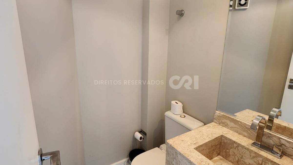 COPA: Apartamento Mobiliado com 3 Suítes no Edifício Solar do Tamarindo no Centro de Balneário Camboriú
