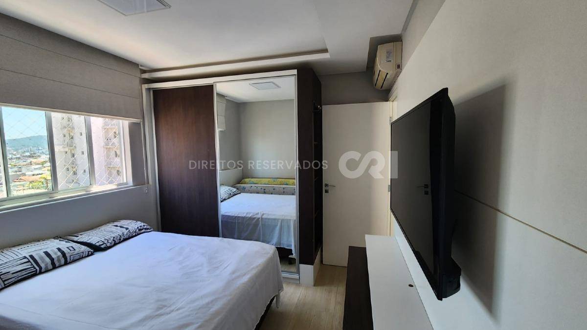 COPA: Apartamento Mobiliado com 3 Suítes no Edifício Solar do Tamarindo no Centro de Balneário Camboriú