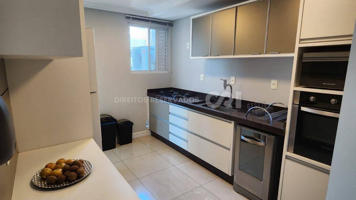COPA: Apartamento Mobiliado com 3 Suítes no Edifício Solar do Tamarindo no Centro de Balneário Camboriú