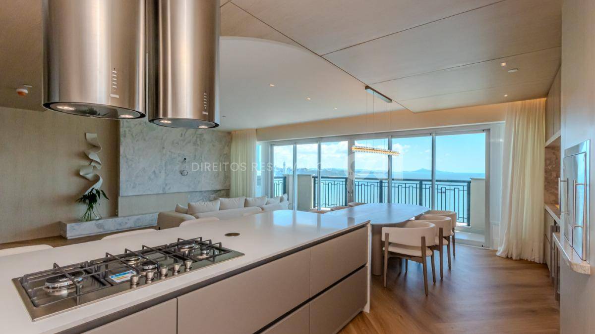 Apartamento com 5 suítes no Aurora Exclusive Home na Barra Sul em Balneário Camboriú
