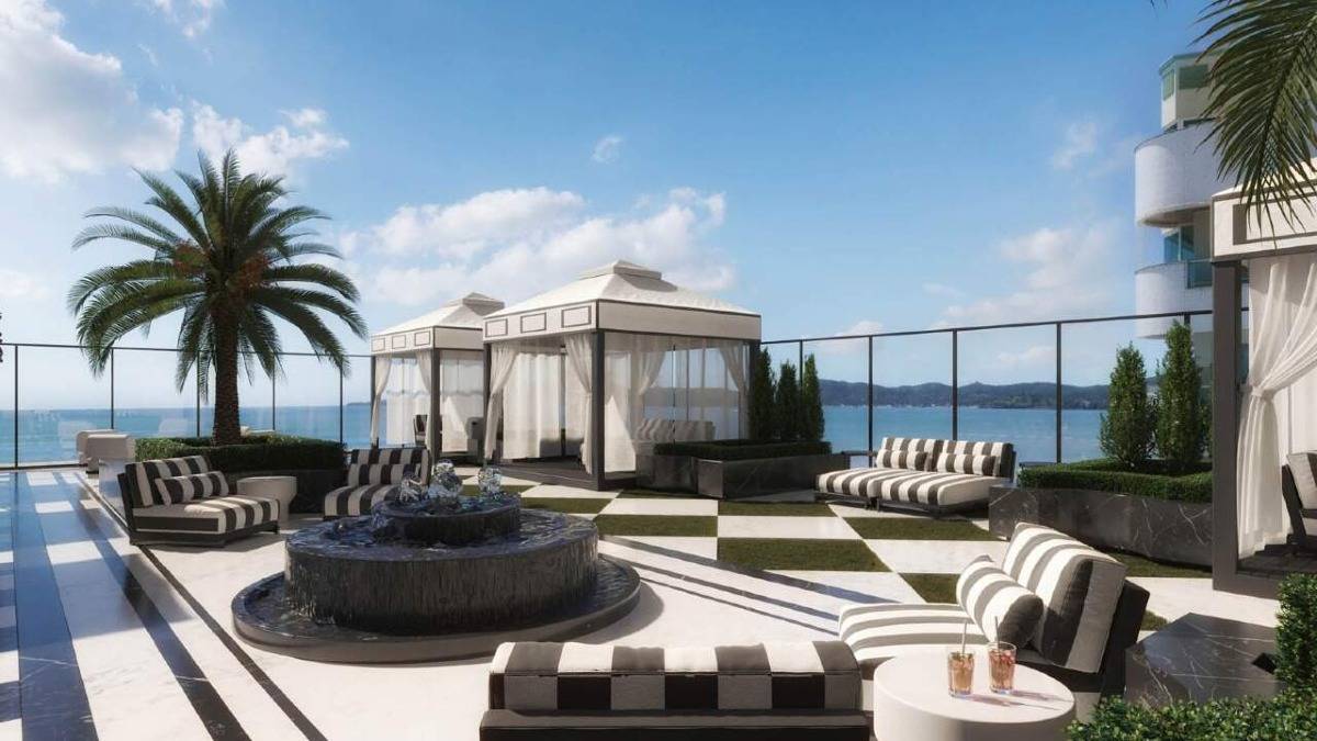 Apartamento com 4 suítes no Residencial Ópera na Meia Praia em Itapema