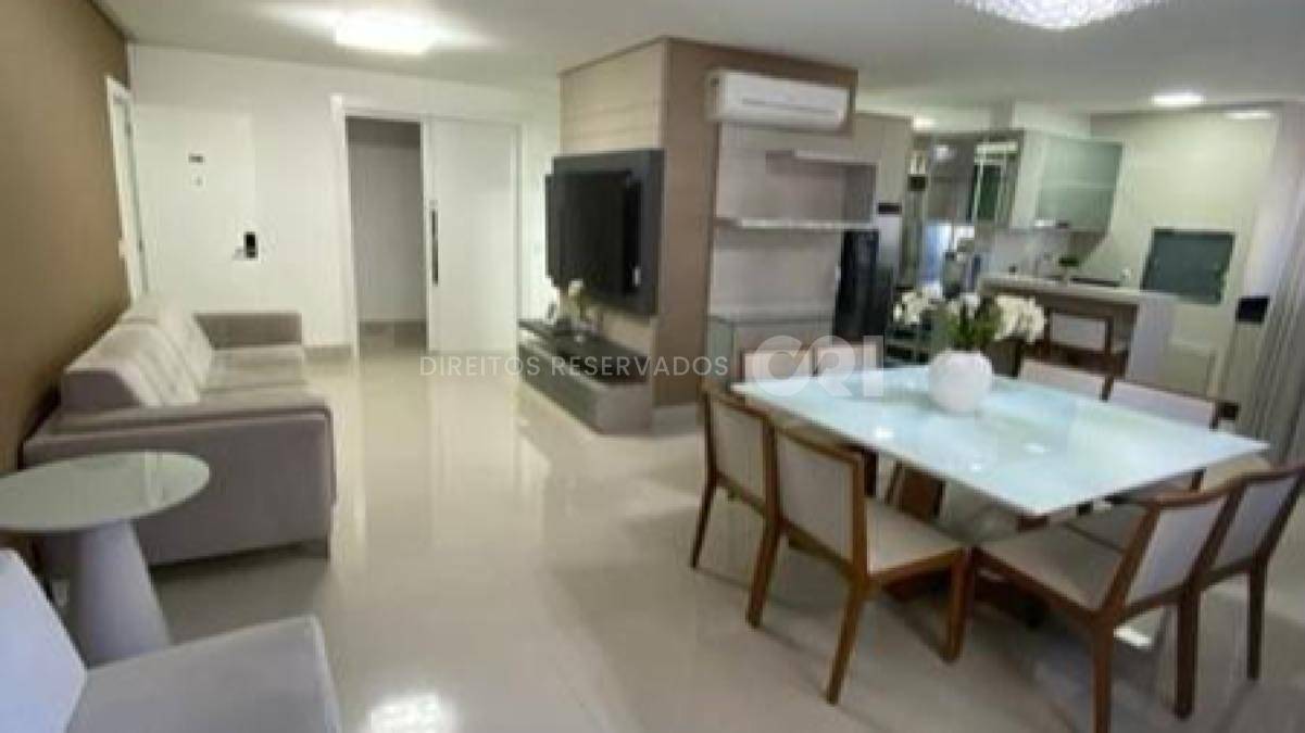 Apartamento com 4 suítes no Edifício Villa Castelli no Centro de Balneário Camboriú
